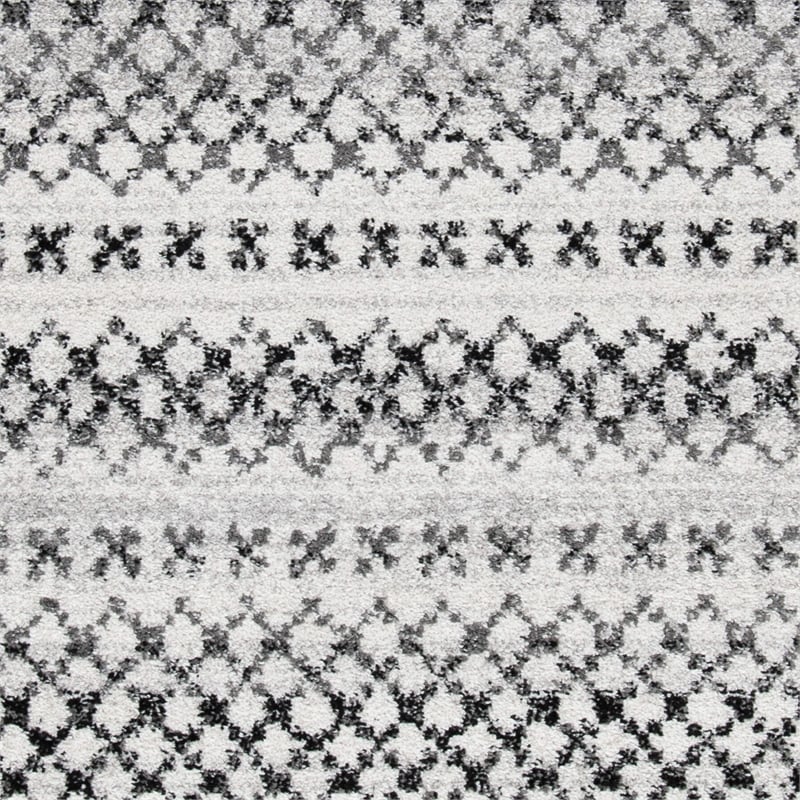 Safavieh Adirondack 4' x 6' Rug in Black and Ivory