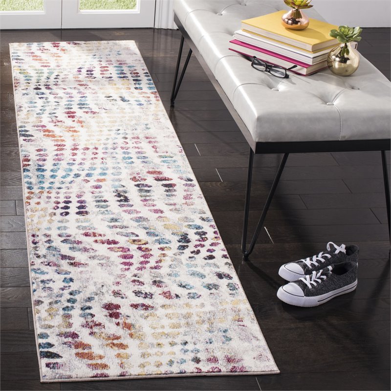 Safavieh Aria 2' x 8' Runner Rug