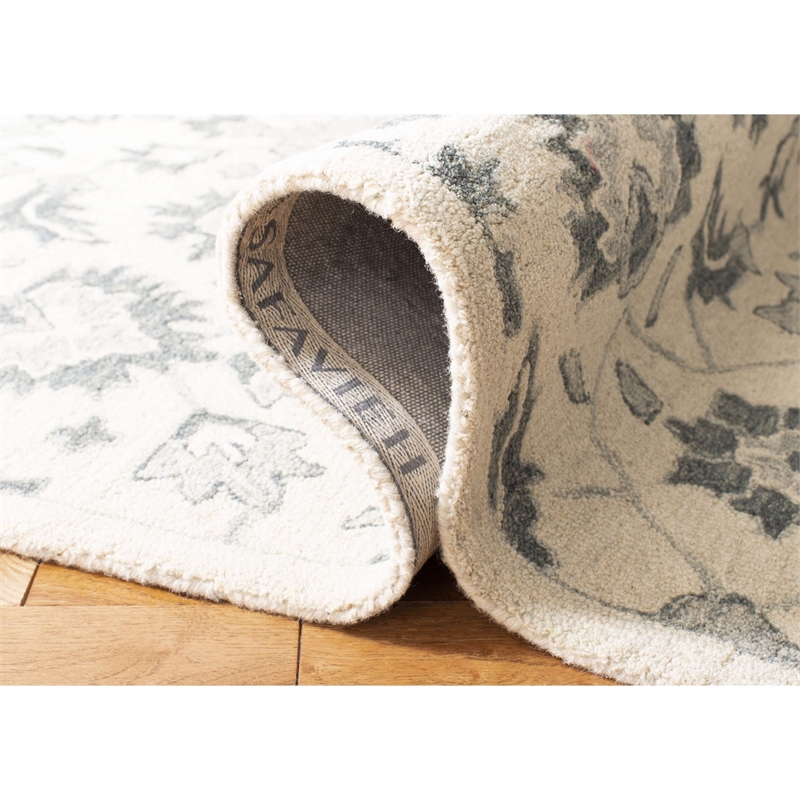 Safavieh Aspen 7' Round Hand Tufted Wool Rug in Ivory and Gray