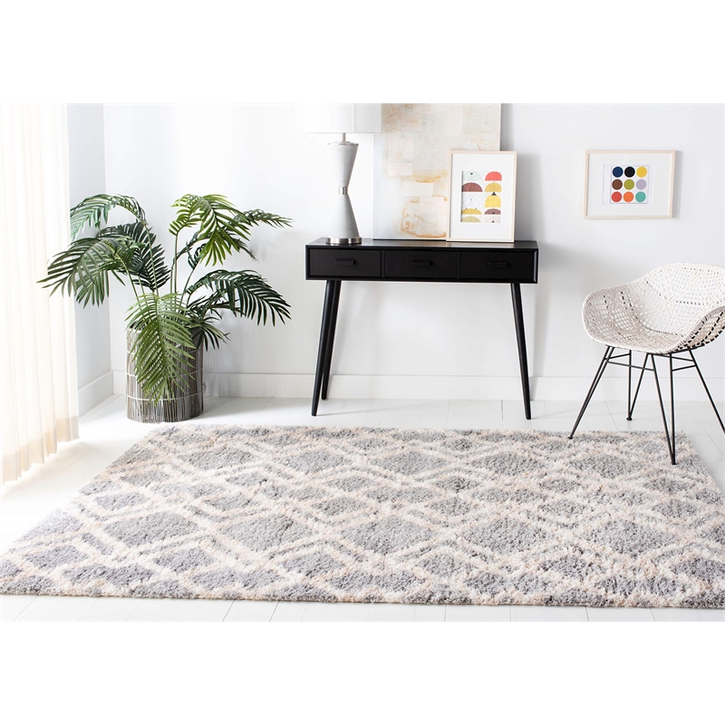 Safavieh Berber 4' x 6' Shag Rug in Gray and Ivory