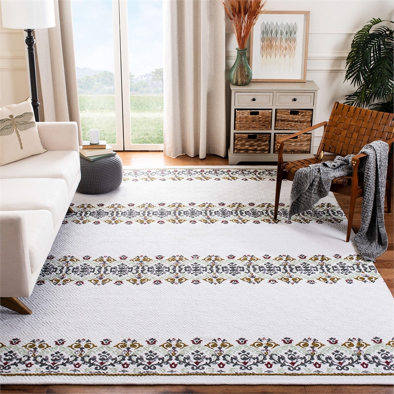 Safavieh Cedar Brook 5' x 8' Hand Loomed Rug in Ivory and Gray