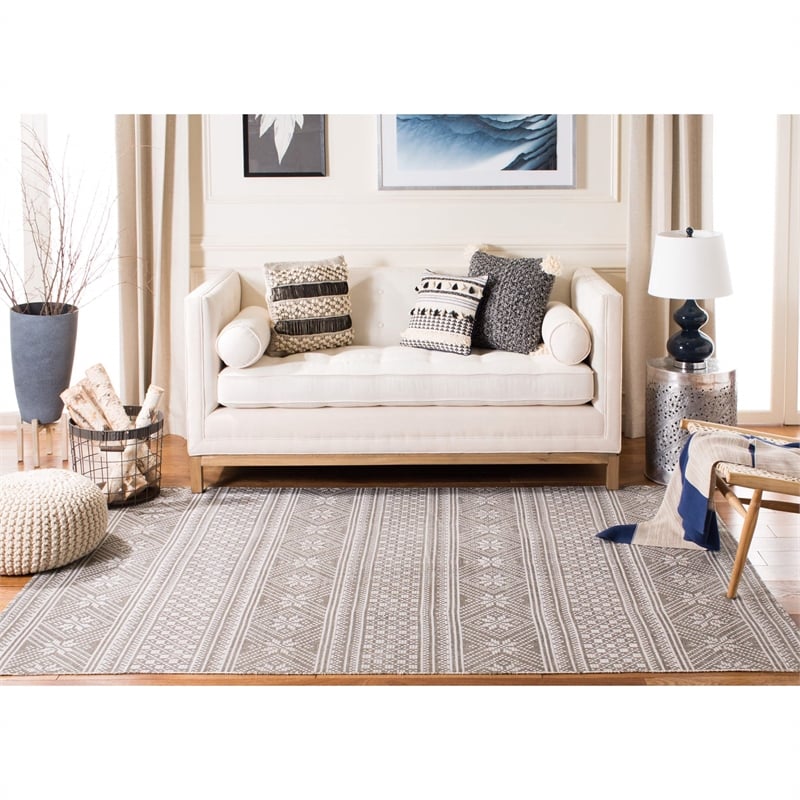 Safavieh Cedar Brook 4' x 6' Hand Loomed Rug in Gray and Ivory