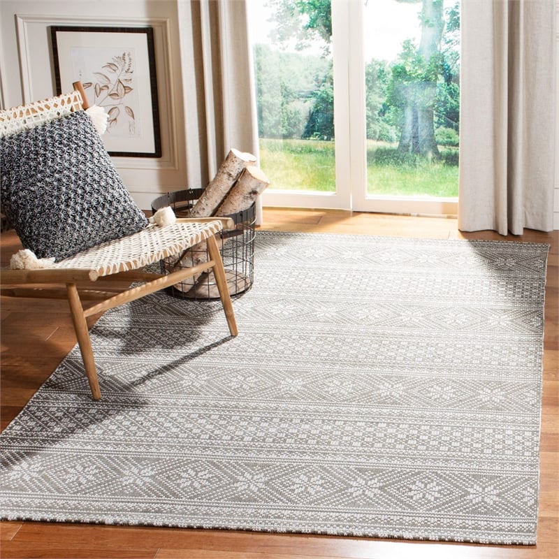 Safavieh Cedar Brook 8' x 10' Hand Loomed Rug in Gray and Ivory