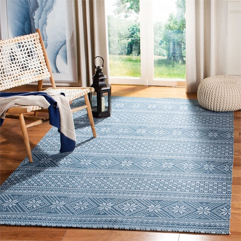 Safavieh Cedar Brook 4' x 6' Hand Loomed Rug in Blue and Ivory