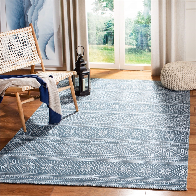 Safavieh Cedar Brook 8' x 10' Hand Loomed Rug in Blue and Ivory