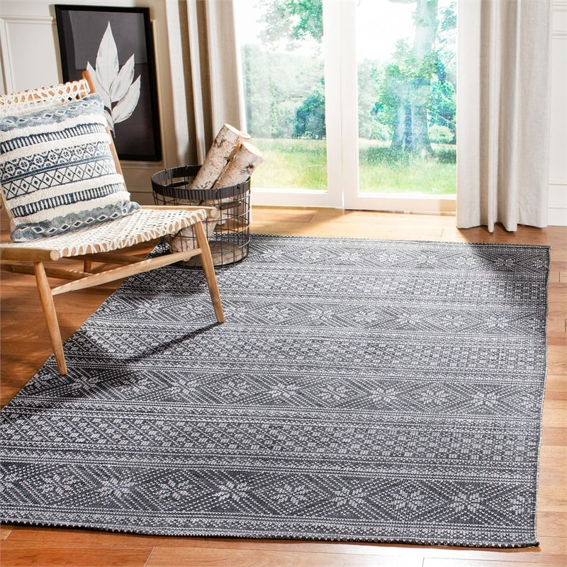 Safavieh Cedar Brook 5' x 8' Hand Loomed Rug in Black and Ivory