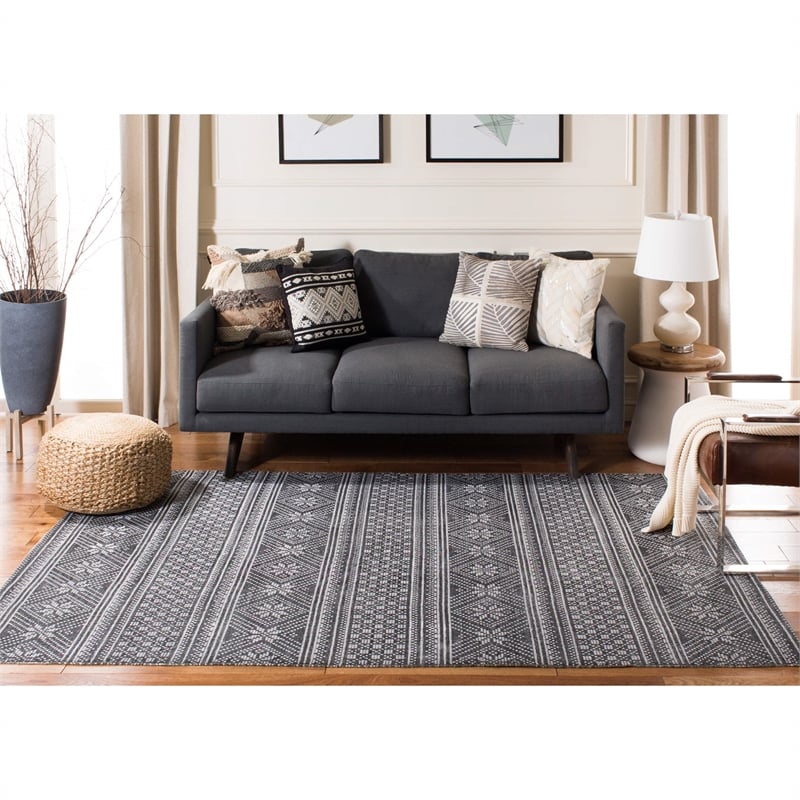 Safavieh Cedar Brook 5' x 8' Hand Loomed Rug in Black and Ivory