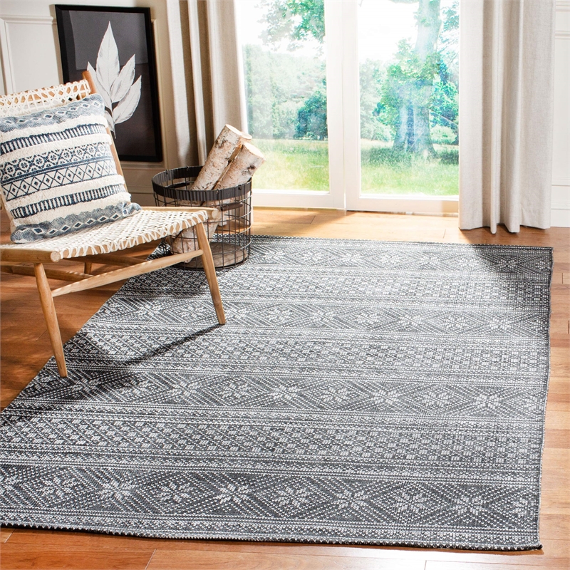 Safavieh Cedar Brook 8' x 10' Hand Loomed Rug in Black and Ivory