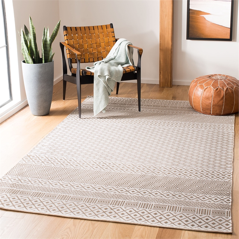 Safavieh Cedar Brook 5' x 8' Hand Loomed Rug in Gray and Ivory