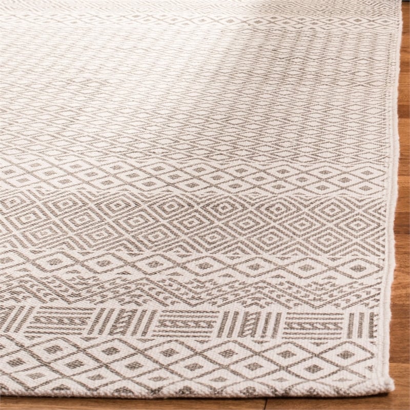 Safavieh Cedar Brook 8' x 10' Hand Loomed Rug in Gray and Ivory