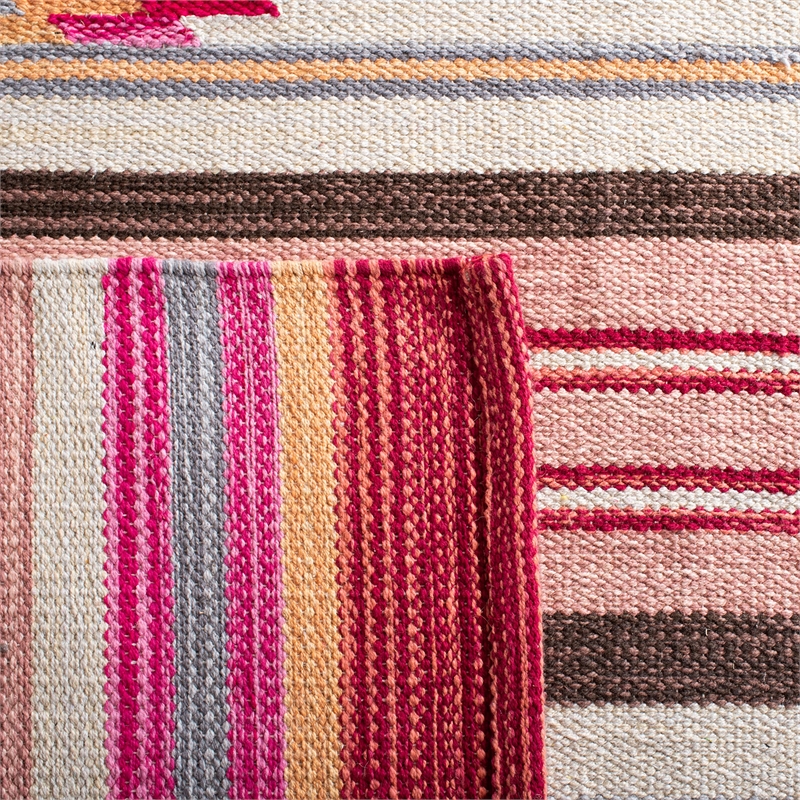 Safavieh Cotton Kilim 4' x 6' Hand Loomed Rug in Red and Ivory