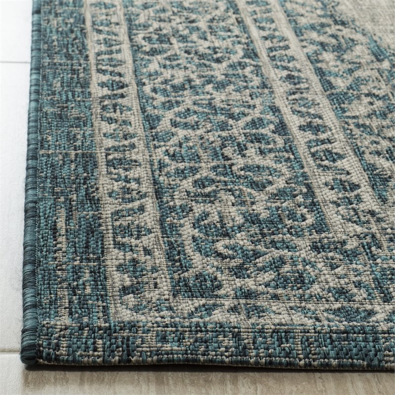 Safavieh Courtyard 2'3