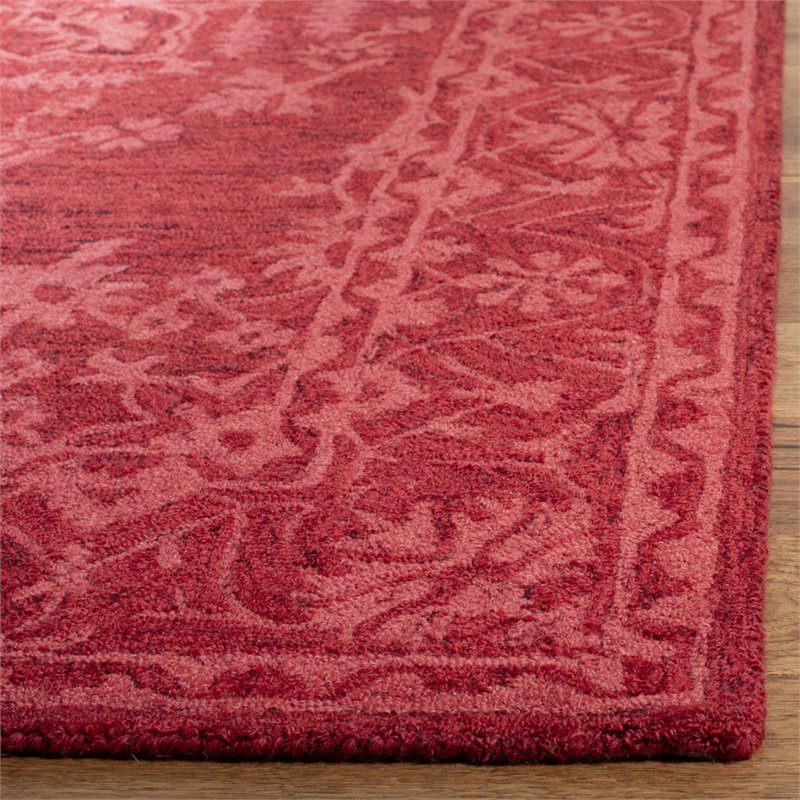 Safavieh Dip Dye 4' x 6' Hand Tufted Wool Rug in Red