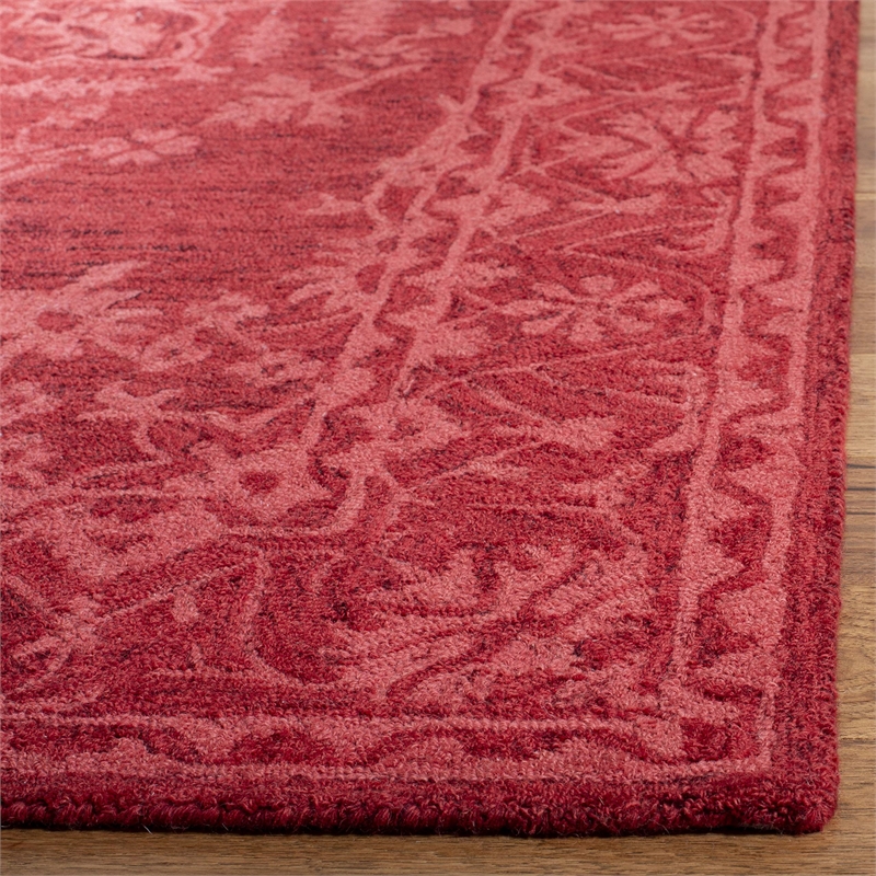 Safavieh Dip Dye 8' x 10' Hand Tufted Wool Rug in Red