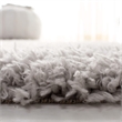 Safavieh Flokati 4' x 6' Rug in Light Gray