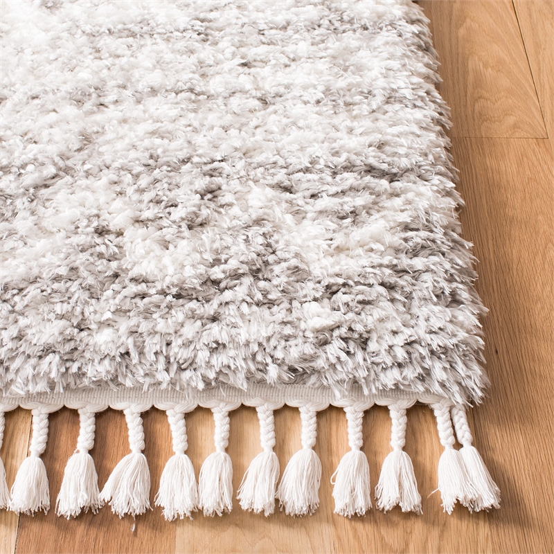 Safavieh Flokati 4' x 6' Rug in Gray and Ivory