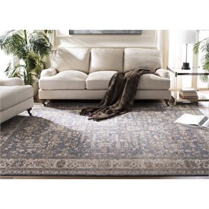 Safavieh Heirloom 4' x 6' Rug in Light Blue and Beige