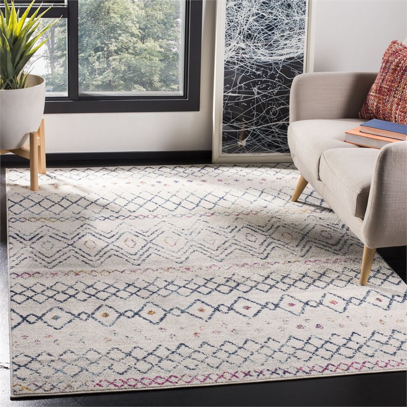 Safavieh Madison 4' x 6' Rug in Ivory and Navy
