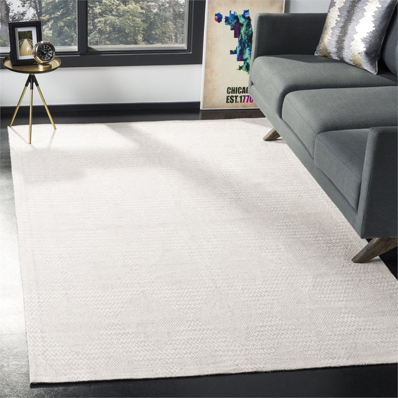 Safavieh Marbella 9' x 12' Hand Loomed Rug in Silver and Ivory