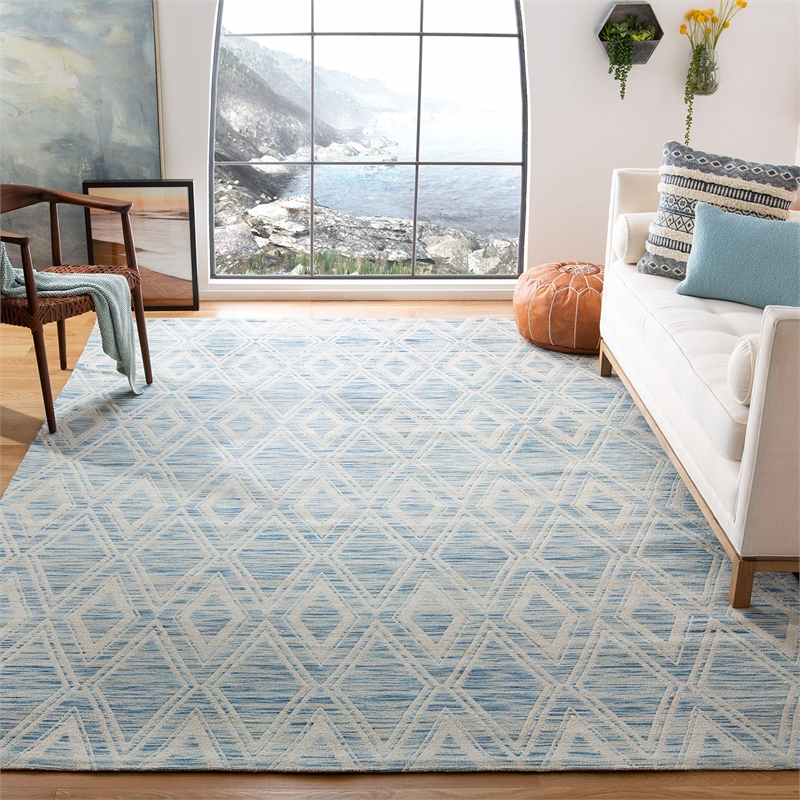 Safavieh Marbella 9' x 12' Hand Loomed Wool Rug in Dark Blue and Ivory