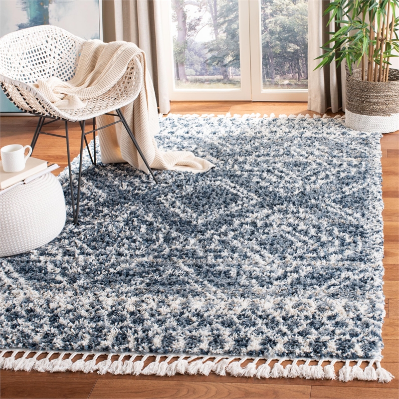 Safavieh Melrose 4' x 6' Shag Rug in Navy and Ivory