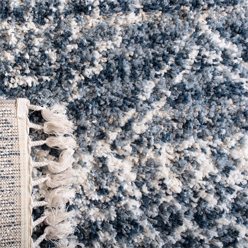 Safavieh Melrose 4' x 6' Shag Rug in Navy and Ivory