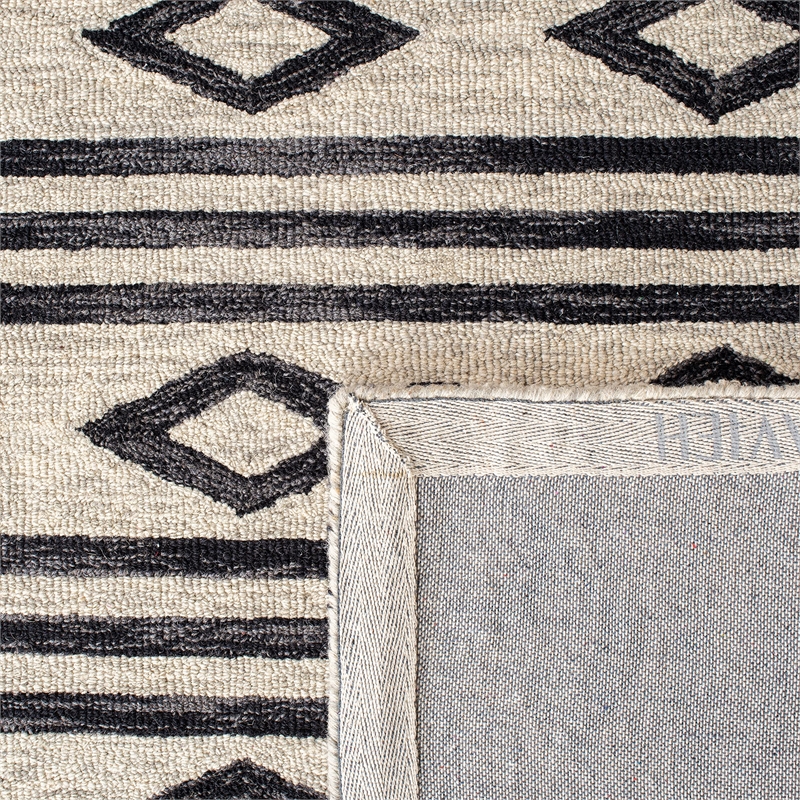 Safavieh Micro-Loop 4' x 6' Hand Tufted Wool Rug in Ivory and Charcoal
