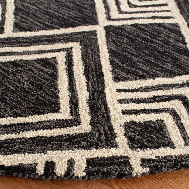 Safavieh Micro-Loop 5' Round Hand Tufted Wool Rug in Charcoal