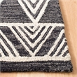 Safavieh Micro-Loop 4' x 6' Hand Tufted Wool Rug in Charcoal and Ivory