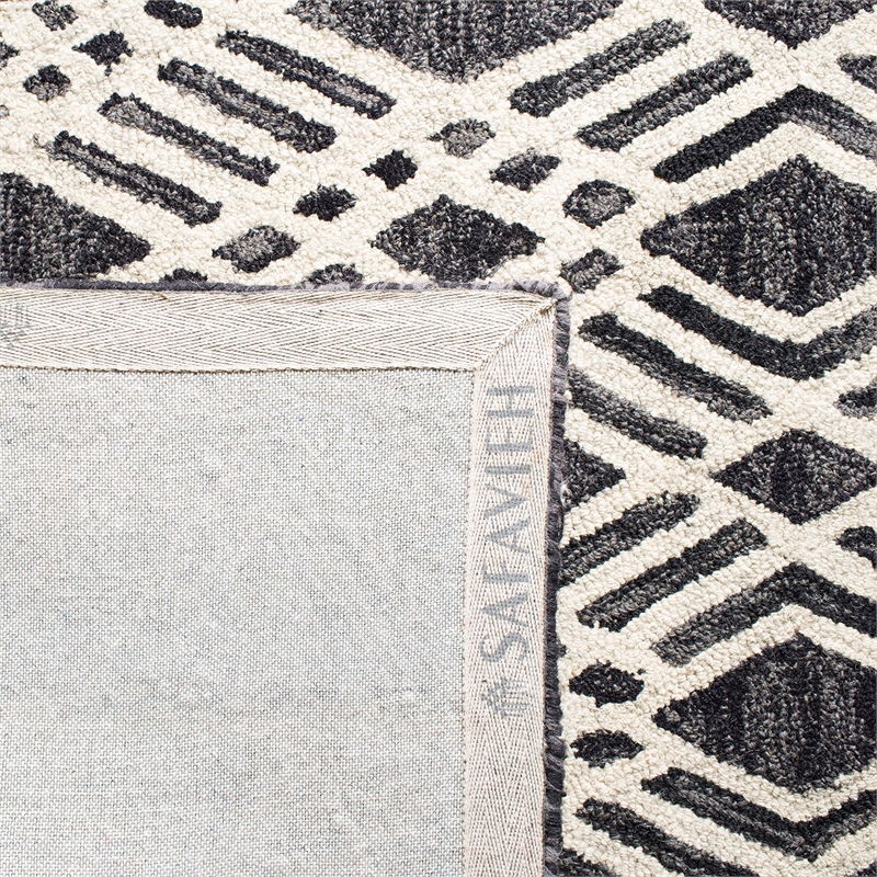 Safavieh Micro-Loop 8' x 10' Hand Tufted Wool Rug in Charcoal