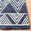 Safavieh Micro-Loop 5' x 8' Hand Tufted Wool Rug in Navy and Ivory