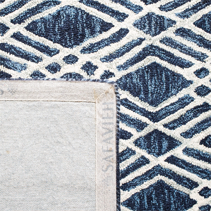 Safavieh Micro-Loop 8' x 10' Hand Tufted Wool Rug in Navy and Ivory