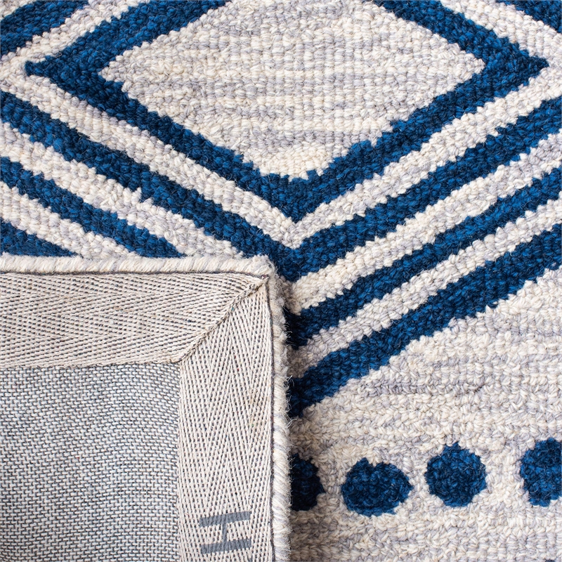 Safavieh Micro-Loop 5' Square Hand Tufted Wool Rug in Ivory and Navy
