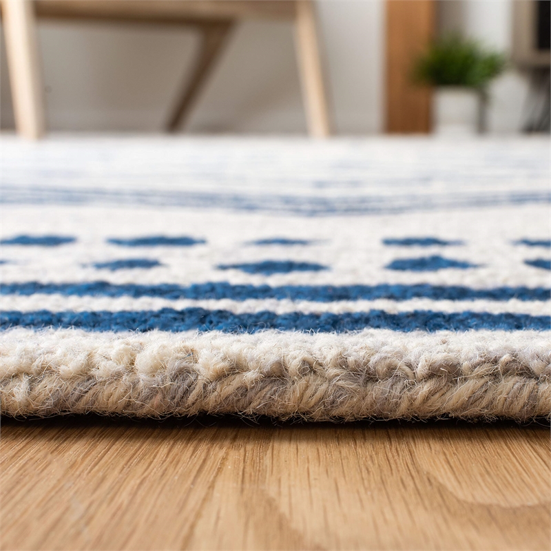 Safavieh Micro-Loop 8' x 10' Hand Tufted Wool Rug in Ivory and Navy
