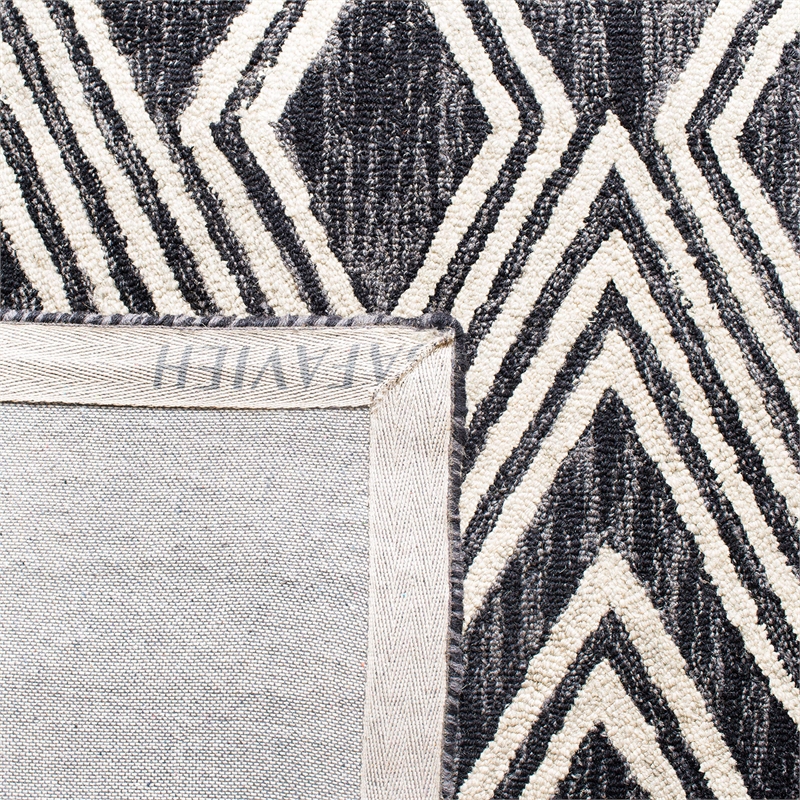 Safavieh Micro-Loop 5' x 8' Hand Tufted Wool Rug in Charcoal and Ivory