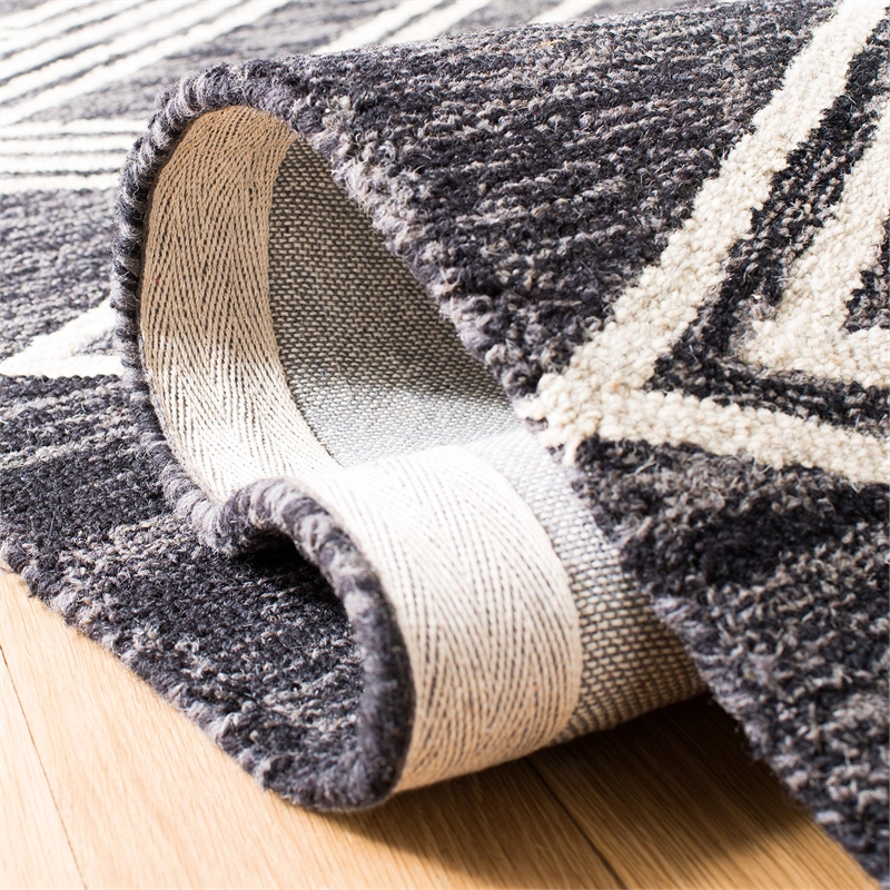 Safavieh Micro-Loop 5' Square Hand Tufted Wool Rug in Charcoal