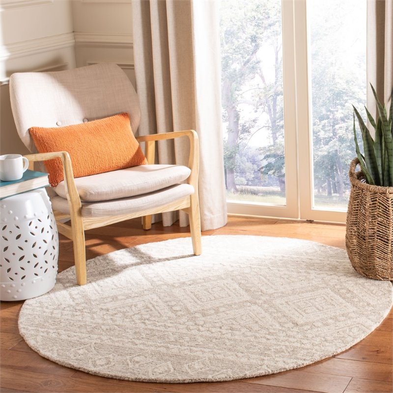 Safavieh Micro-Loop 5' Round Hand Tufted Wool Rug in Beige and Ivory