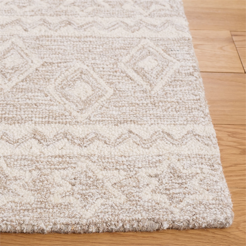 Safavieh Micro-Loop 5' x 8' Hand Tufted Wool Rug in Gray and Ivory