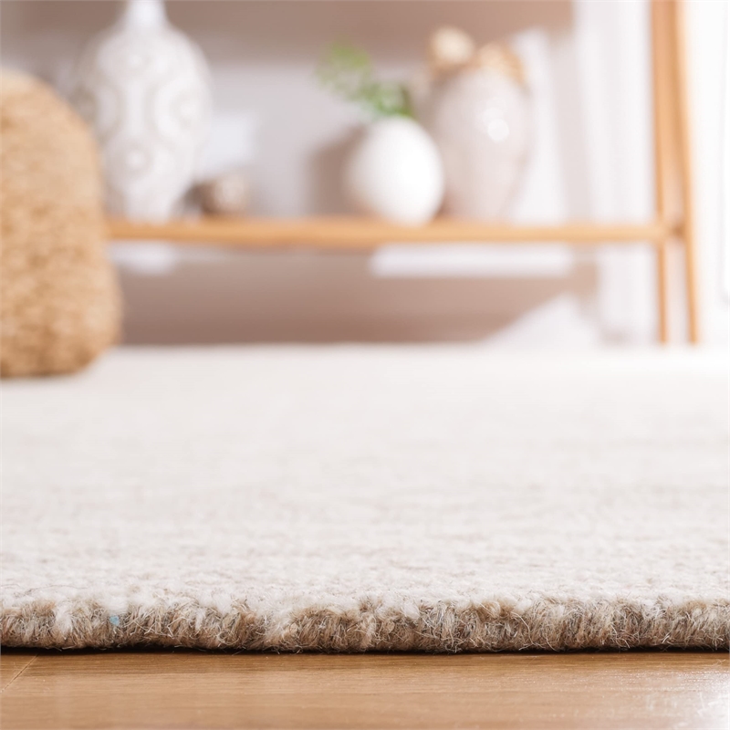 Safavieh Micro-Loop 5' x 8' Hand Tufted Wool Rug in Gray and Ivory