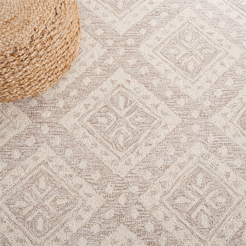 Safavieh Micro-Loop 5' x 8' Hand Tufted Wool Rug in Gray and Ivory