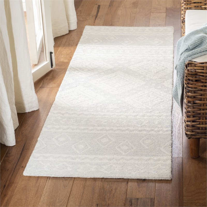 Safavieh Micro-Loop 2'3