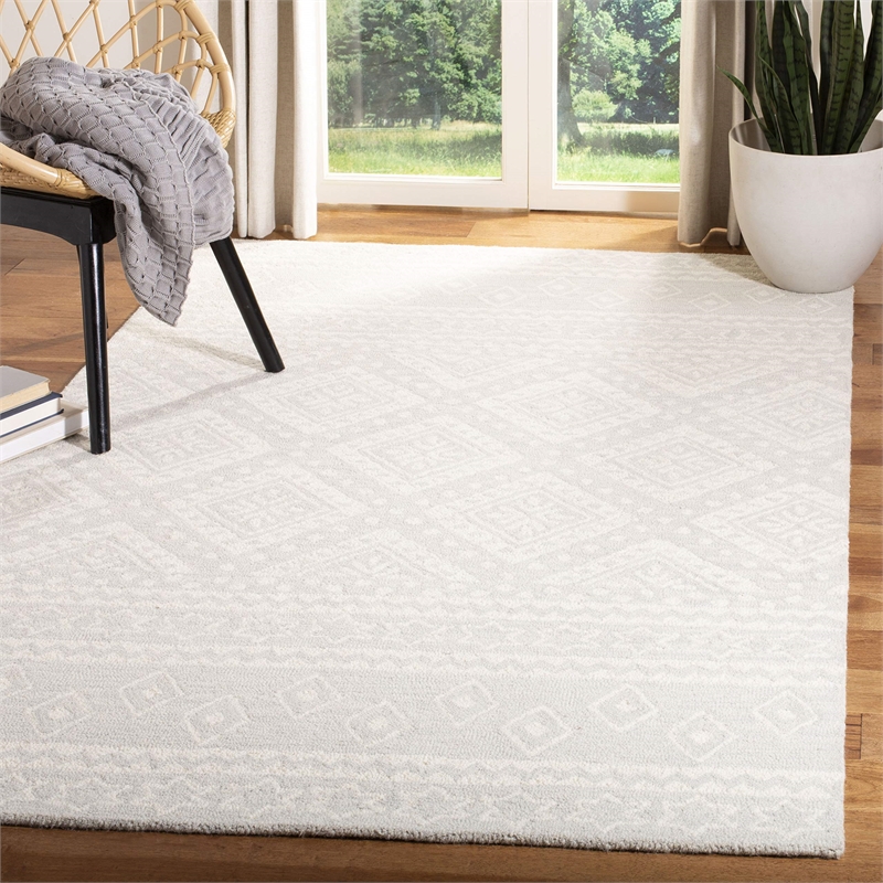 Safavieh Micro-Loop 5' Square Hand Tufted Wool Rug in Gray and Ivory