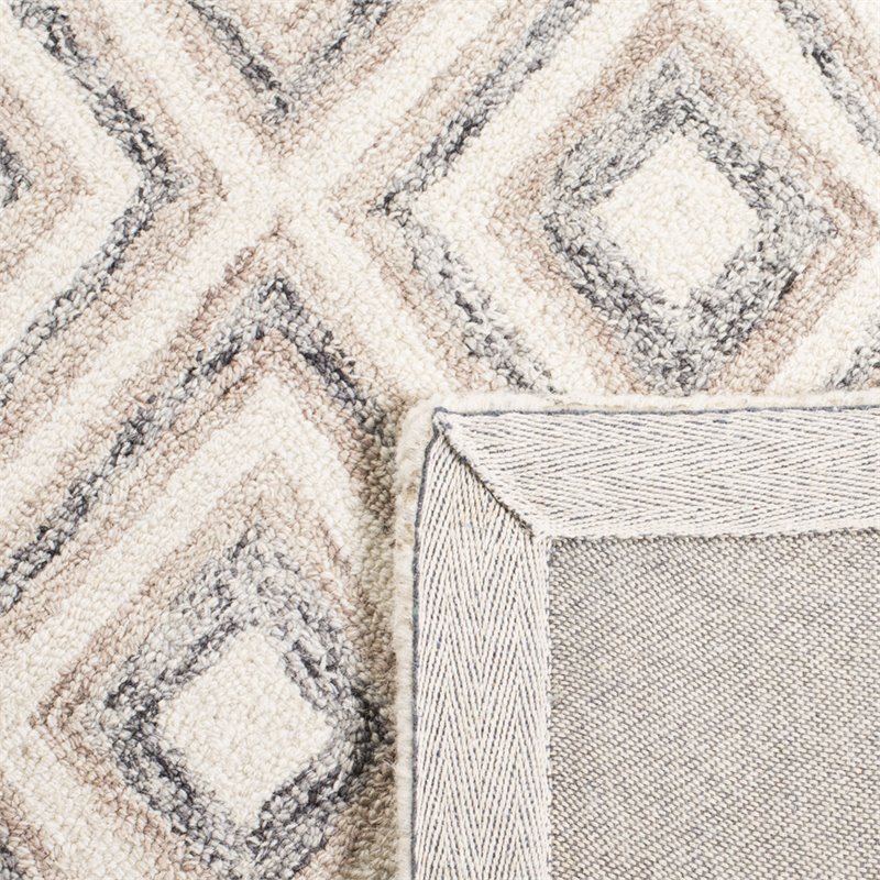 Safavieh Micro-Loop 5' x 8' Hand Tufted Wool Rug in Ivory and Gray