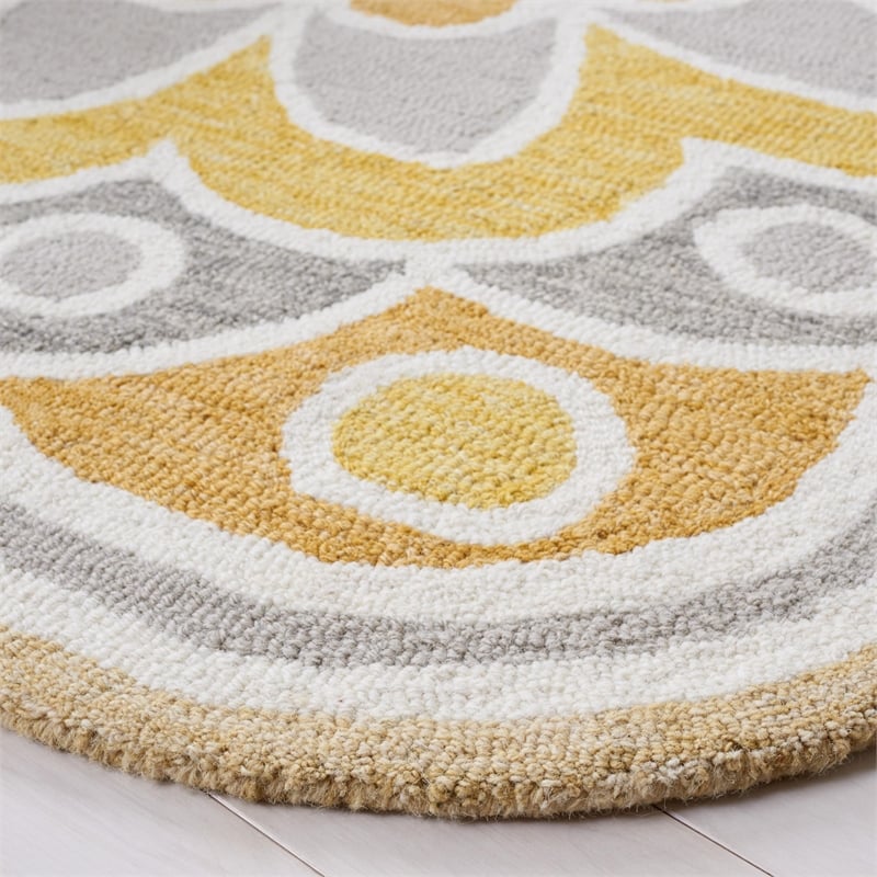 Safavieh Novelty 3' Round Hand Tufted Wool Rug in Gray and Gold