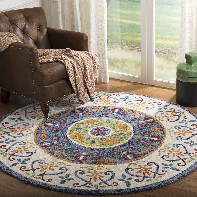 Safavieh Novelty 5' Round Hand Tufted Wool Rug
