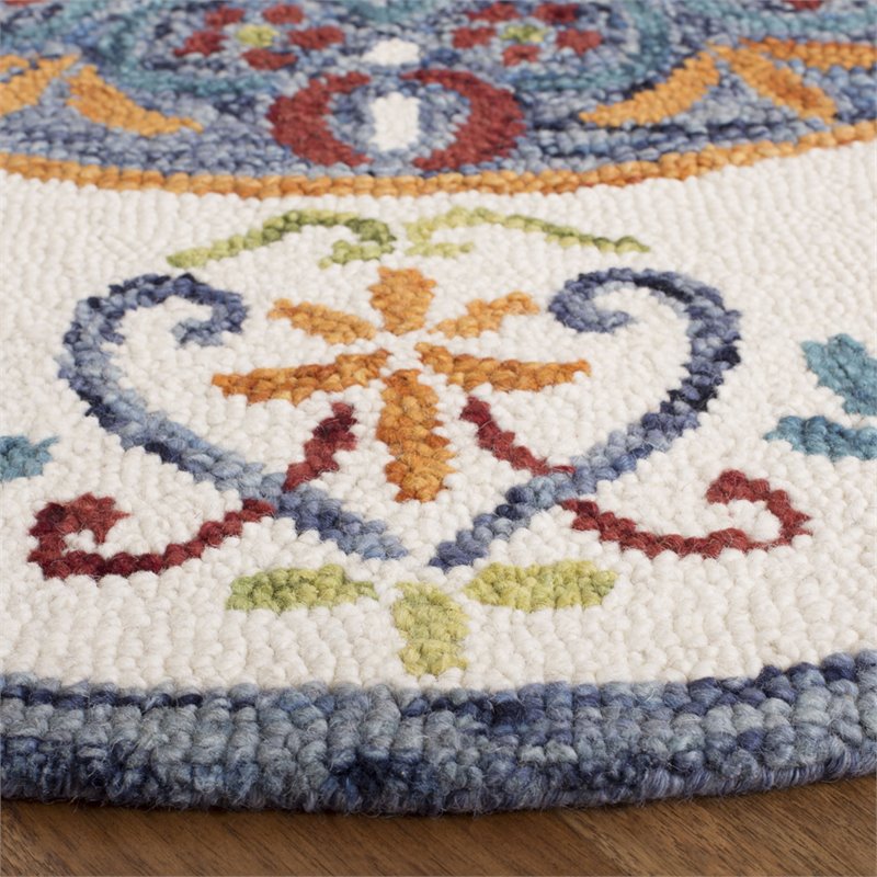 Safavieh Novelty 6' Round Hand Tufted Wool Rug
