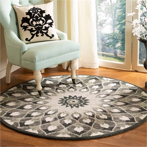 Safavieh Novelty 4' Round Hand Tufted Wool Rug in Charcoal and Ivory