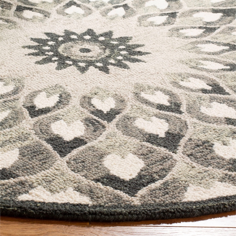 Safavieh Novelty 4' Round Hand Tufted Wool Rug in Charcoal and Ivory