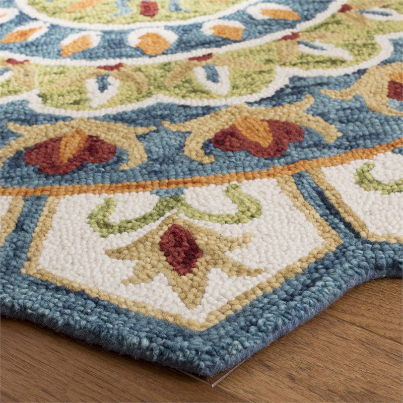 Safavieh Novelty 4' Round Hand Tufted Wool Rug
