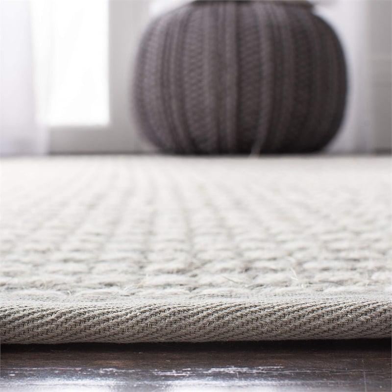 Safavieh Palm Beach 8' x 10' Hand Knotted Rug in Gray and Ivory